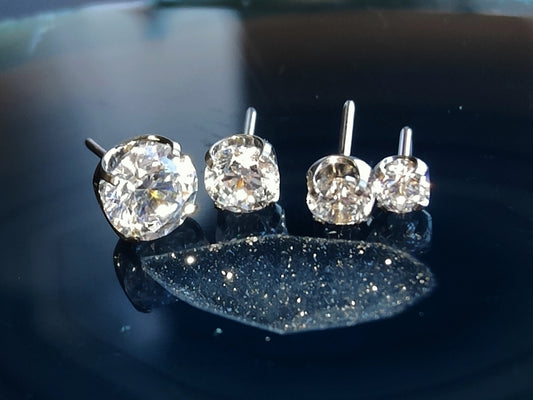 Junipurr prong set cz