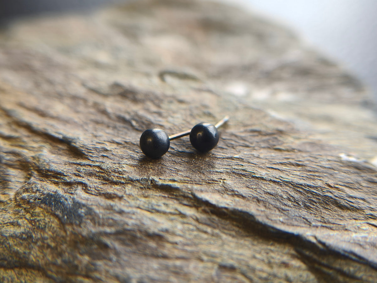 BF Black matte beads