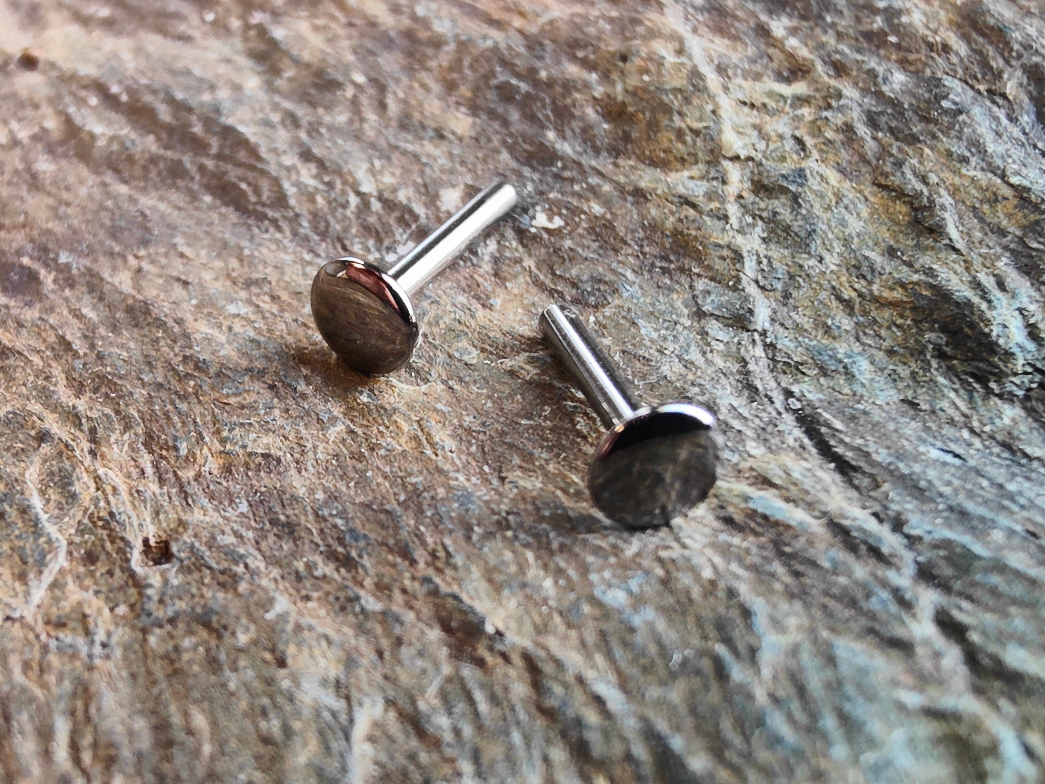 Inari THREADED labret – Chloe Victoria